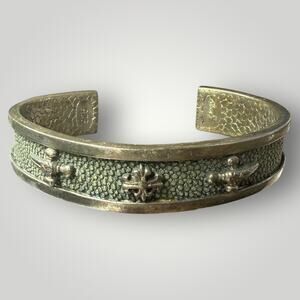 Alan K. Sterling Silver 925 Stingray Leather Cuff Bracelet with Gothic Crosses